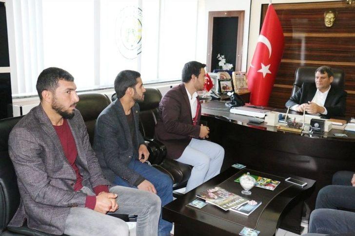 Ak Partili Gençlerden Belediye Başkanı Başkan Ayhan’a Destek G1