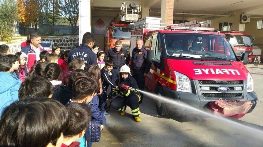 İtfaiye Ekipleri Öğrencileri Eğitim Verdi