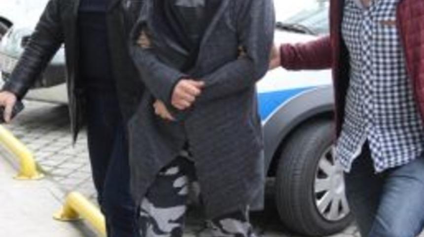 Samsun&rsquo;da 18 Yaşındaki Genci Sokakta Hastanelik Eden Travesti Yakalandı