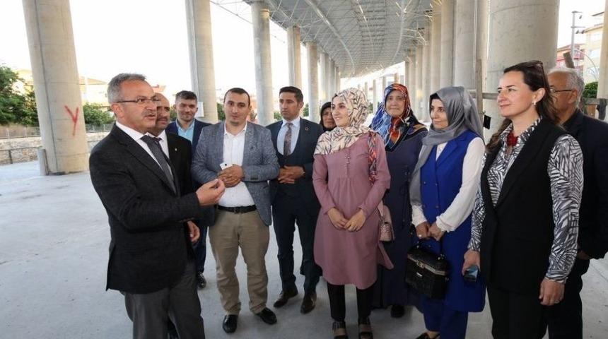 Adem Yavuz Mahallesi Kapalı Pazarına Kavuşuyor