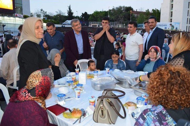 Engelli, Yaşlı Ve Gaziler İftarda Buluştu G3