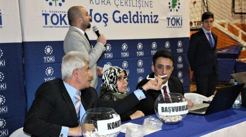 Elazığ&rsquo;da 363 Konuta Bin 413 Kişi Başvurdu