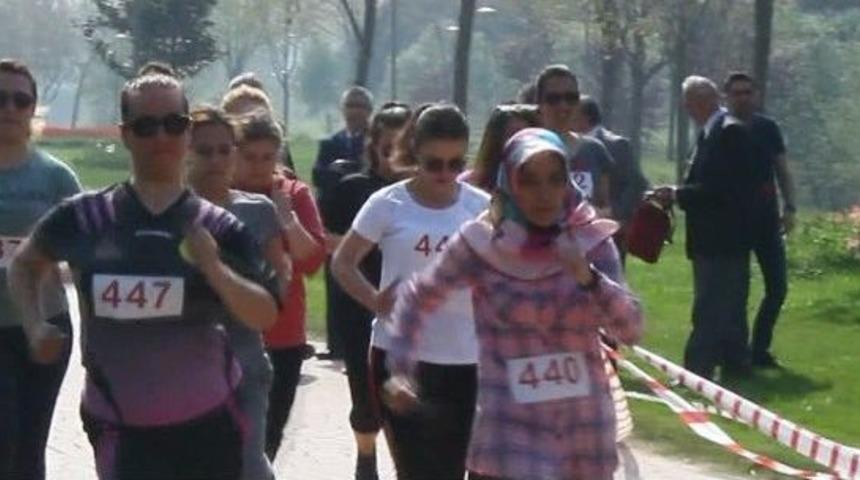 Postacıların Y&uuml;r&uuml;y&uuml;ş Yarışması&rsquo;ndan Renkli G&ouml;r&uuml;nt&uuml;ler...