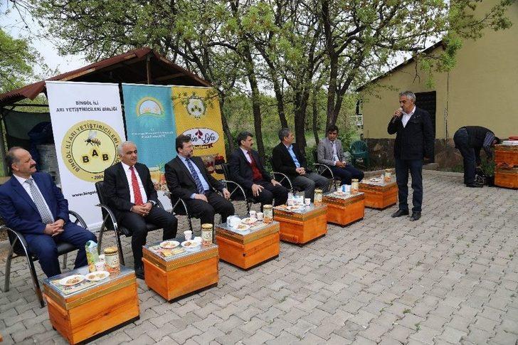 Bingöl’de Arıcılara Malzeme Desteği G3