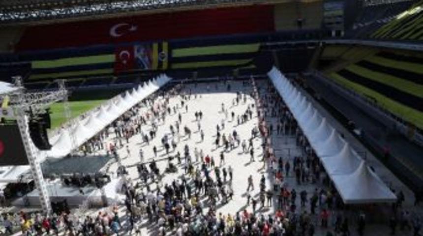 Fenerbah&ccedil;e&rsquo;de Oy Verme İşlemi Başladı