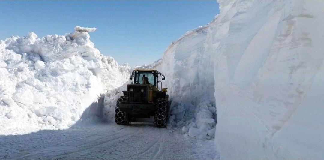 Askeri &Uuml;s B&ouml;lgesinde Karla M&uuml;cadele