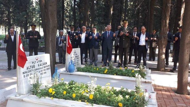 Şehit Polis Memuru Mezarı Başında Anıldı