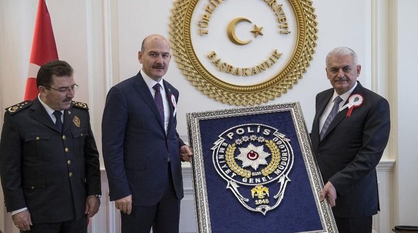 Başbakan Yıldırım: "polis Teşkilatımız Nato &Ccedil;er&ccedil;evesinde &Ccedil;ok B&uuml;y&uuml;k Bir G&ouml;rev İfa Ediyor"