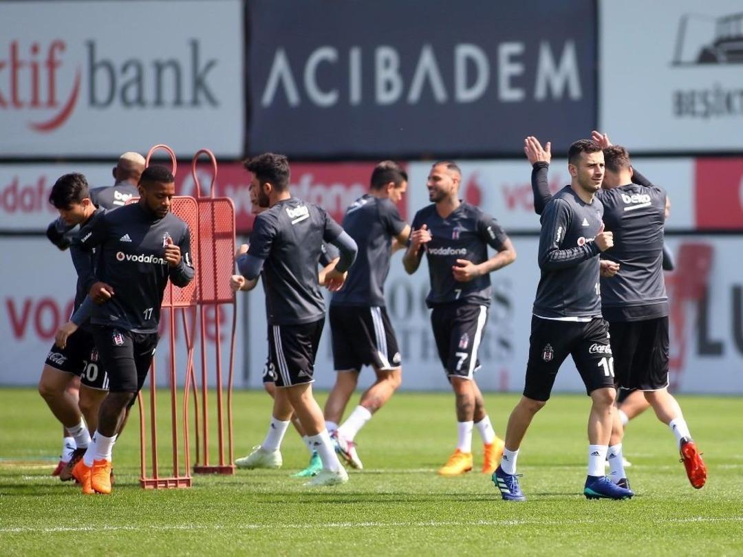 Beşiktaş, Akhisarspor Ma&ccedil;ı Hazırlıklarını S&uuml;rd&uuml;rd&uuml;