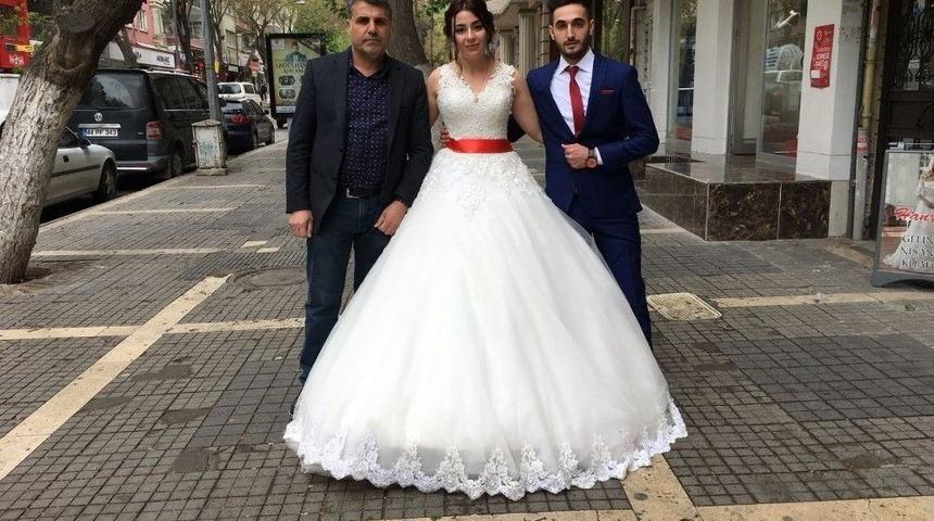 Maldia Ailesinin Mutlu G&uuml;n&uuml;