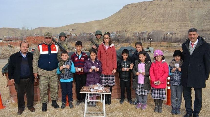 &Ouml;ğrenciler Yerli Malı Kullanımına Dikkat &Ccedil;ekti