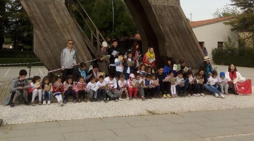 Bayrami&ccedil;li &Ouml;ğrencilerden Okuma Projesi