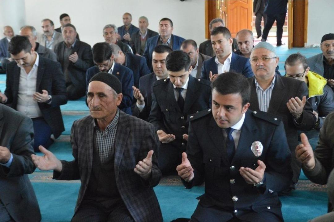 Eleşkirt&rsquo;te Polis Haftasında Şehitler İ&ccedil;in Mevlit Okutuldu