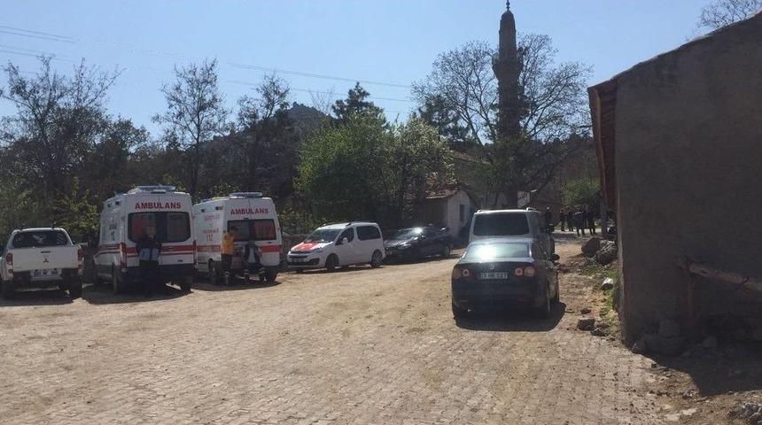 Dağlıca&rsquo;da Kayalıklardan D&uuml;şen Afyonkarahisarlı Asker Şehit Oldu