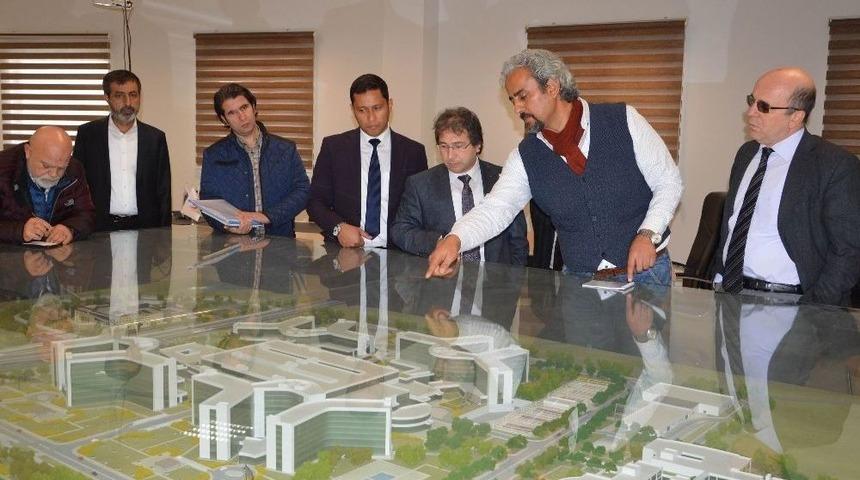 İl Sağlık M&uuml;d&uuml;r&uuml; Benli Şehir Hastanesi&rsquo;nde İncelemelerde Bulundu