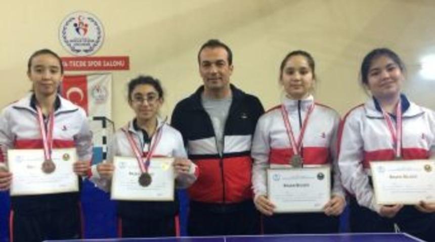 Sanko Okulları Masa Tenisi Takımı T&uuml;rkiye Şampiyonasına Gidiyor