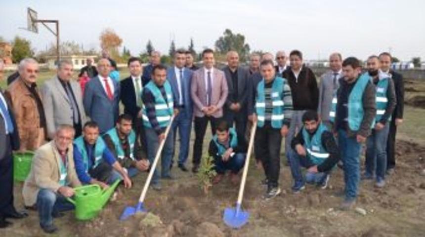 Kozan&rsquo;da 500 Fidan Toprakla Buluştu