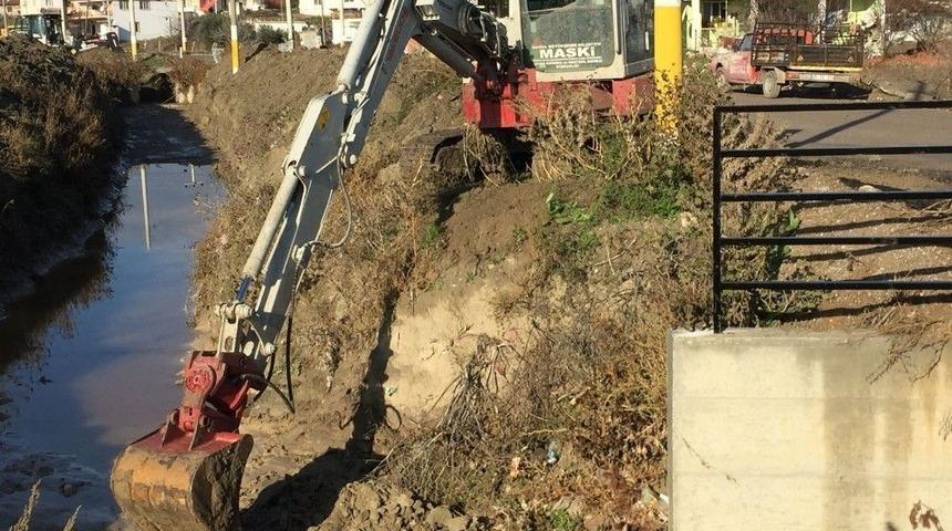 Manisa İl&ccedil;elerinde Altyapı &Ccedil;alışmaları Devam Ediyor