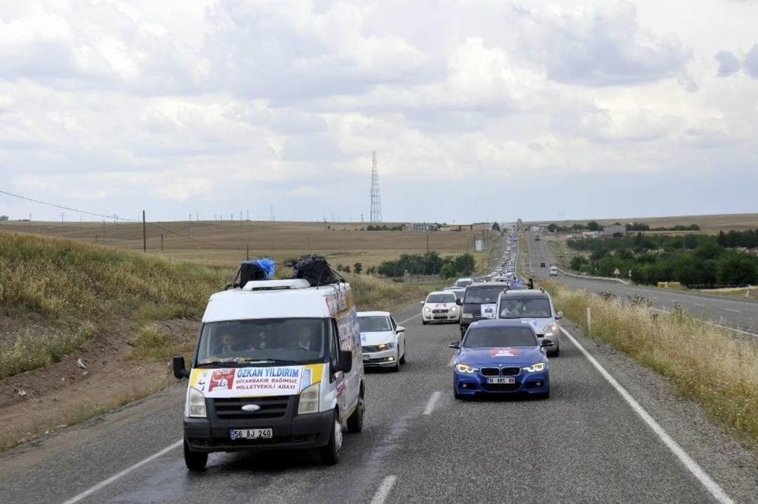 Bağımsız Adaydan Konvoylu Şov