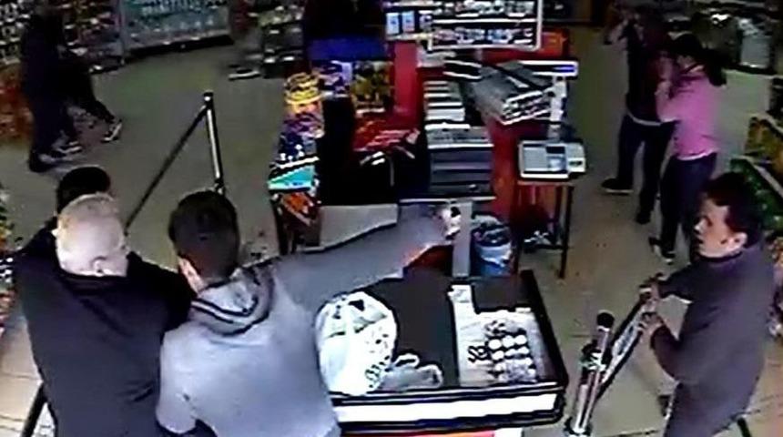 Bı&ccedil;aklı Kavgada Babaya 11 Yıl, Oğluna 7 Yıl Hapis