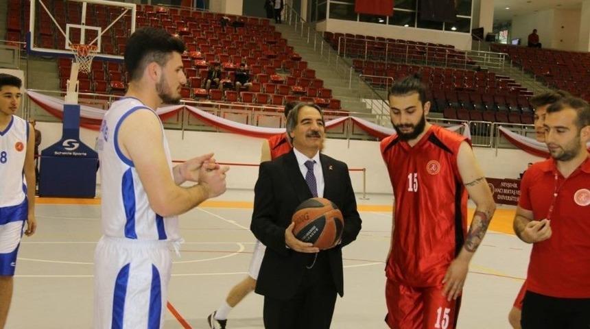 Nev&uuml; 10. Geleneksel Spor Şenlikleri Başladı