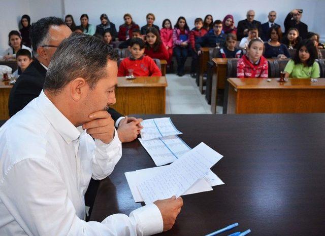 Başkan Uysal, Çocuk Meclisi İlk Toplantısına Katıldı