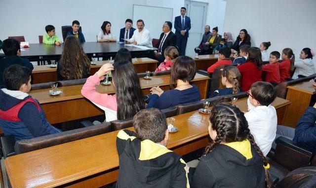 Başkan Uysal, Çocuk Meclisi İlk Toplantısına Katıldı