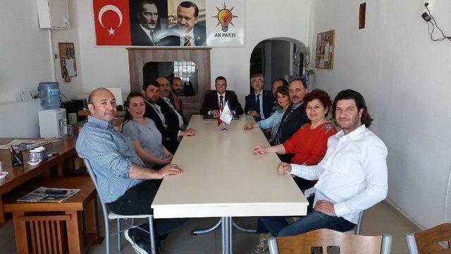 Ak Parti Foça İlçe Teşkilatı Mazbatasını Aldı