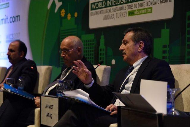 Başkan Ataç Dünya Akıllı Şehirler Zirvesi’nde 1