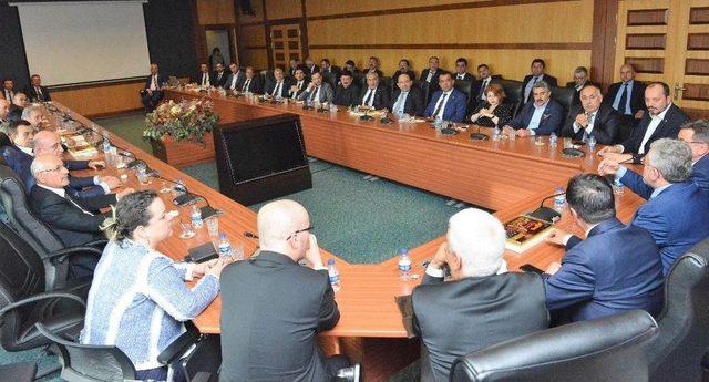 Dto Y&ouml;netimini Ankara&rsquo;da 2