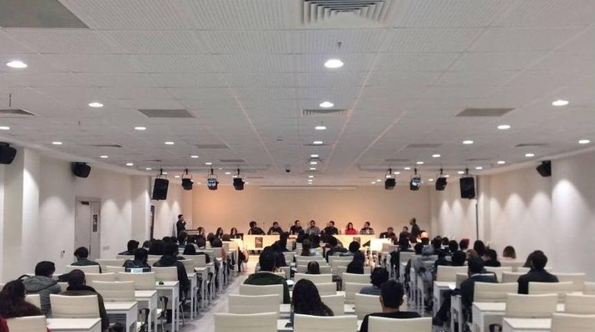 Uşak&rsquo;ta Kısa Filmin Sorunları Ve Geleceği Konuşuldu