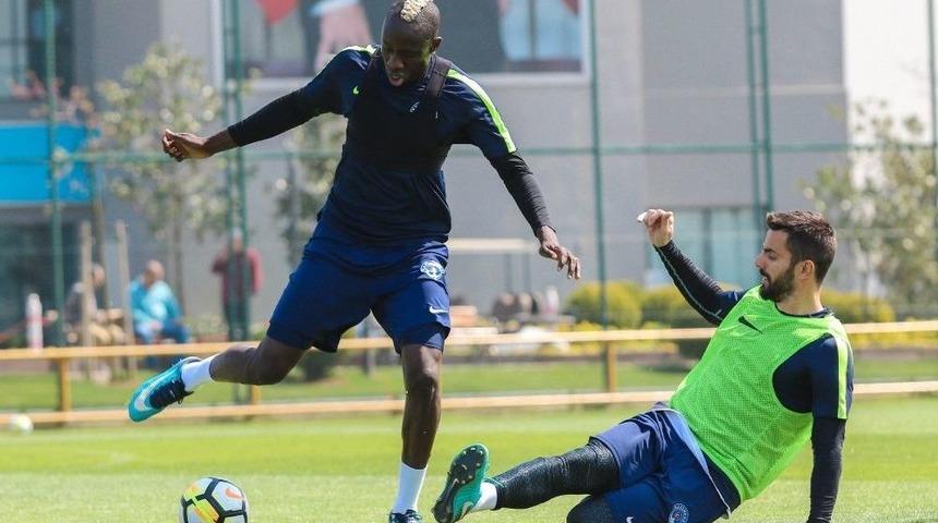 Kasımpaşa&rsquo;da Karab&uuml;kspor Ma&ccedil;ı Hazırlıkları