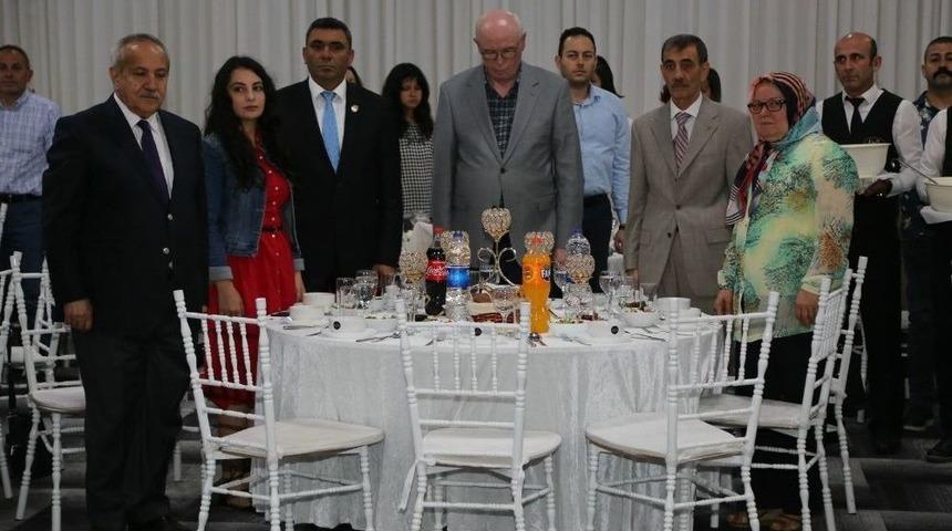 Kazım Kurt İftarda Şehit Ve Gazi Ailelerini Ağırladı