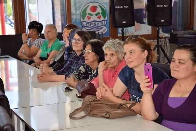 Lapseki’de Hayvan Hakları Koruma Kanununa Destek