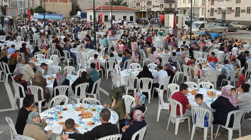 Demirtaş&rsquo;ta Sokak İftarı