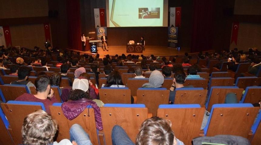 Düzce Üniversitesi’nde “spor Yaralanmaları” Konferansı Düzenlendi