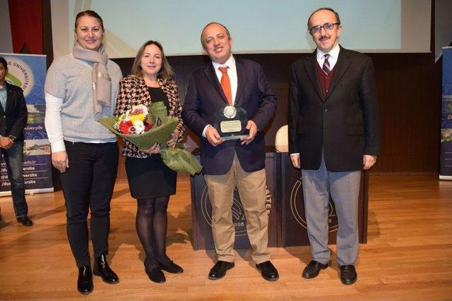 Düzce Üniversitesi’nde “spor Yaralanmaları” Konferansı Düzenlendi