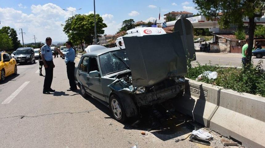 Kırıkkale’de Otomobiller Çarpıştı: 3 Yaralı