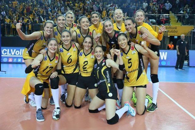 Vakıfbank, Şampiyonlar Ligi’ne Derbi Galibiyetiyle Başladı