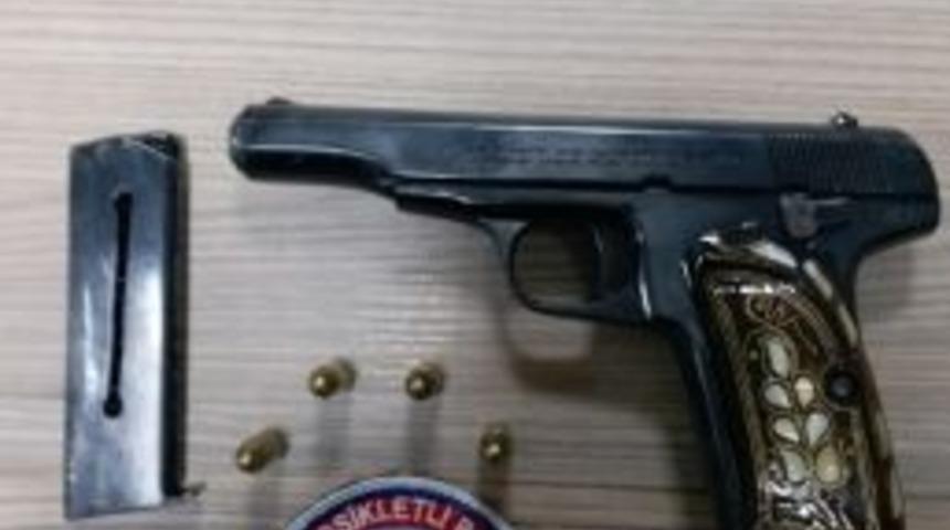 Ş&uuml;pheli Şahıstan Ruhsatsız Tabanca Ele Ge&ccedil;irildi