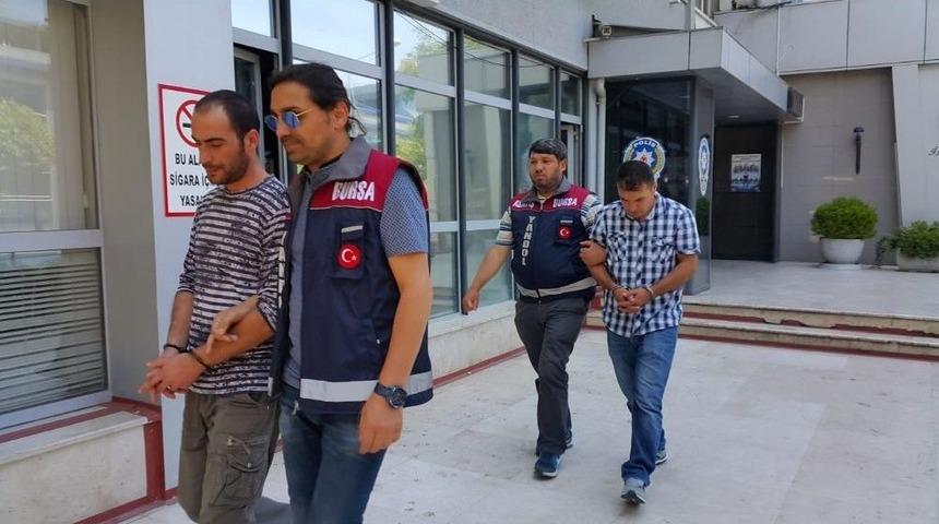 Fet&ouml;&rsquo;c&uuml; Eski Polis Dolandırıcılık Yaparken Yakalandı