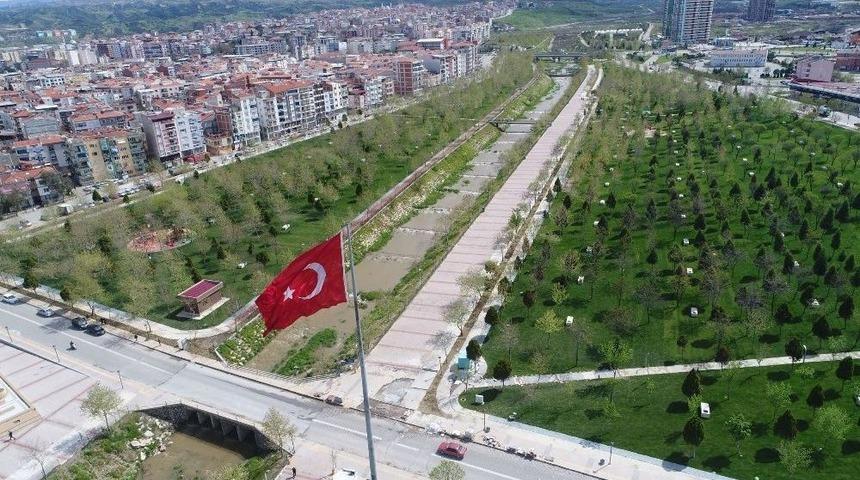 Turgutlu, B&uuml;y&uuml;kşehirle Değişimi Yaşamaya Başladı