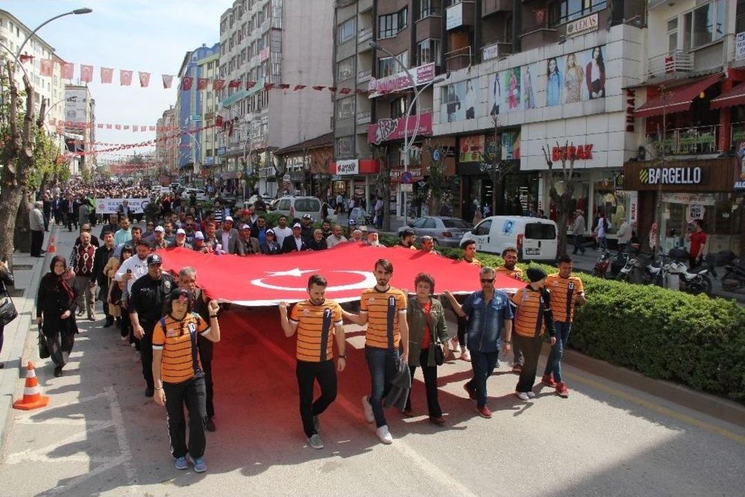 &Ccedil;orum&rsquo;da Polis Halk G&uuml;n&uuml; Y&uuml;r&uuml;y&uuml;ş&uuml;
