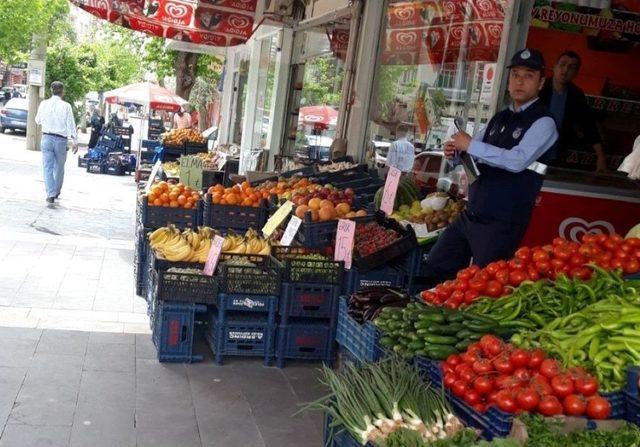 Zabıta Ekipleri Sağlıksız Gıdaya Müsaade Etmiyor