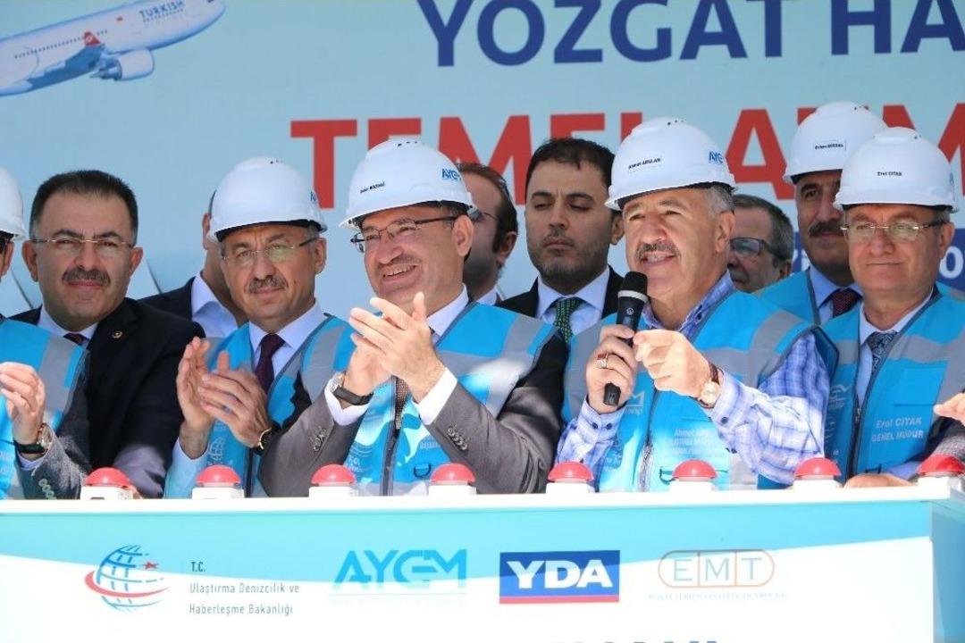 Bakan Arslan&rsquo;dan Art Arda Havalimanı M&uuml;jdeleri