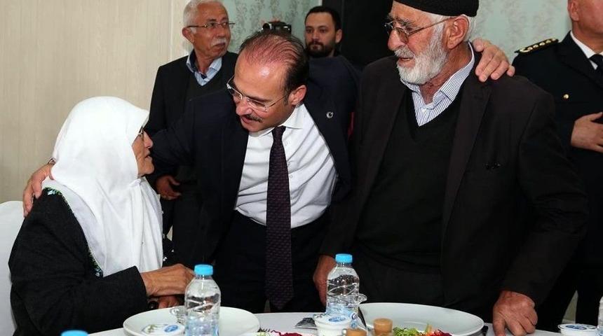 Vali Yurtnaç, Şehit Aileleri İle Bir Araya Geldi