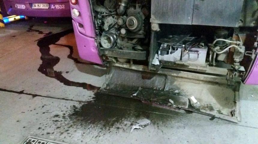 (&ouml;zel Haber) Benzin İstasyonunda Ak&uuml;s&uuml; Patlayan Halk Otob&uuml;s&uuml; Paniğe Neden Oldu