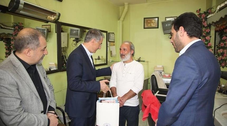 Belediyeden Kuaförlere Tek Kullanımlık Havlu