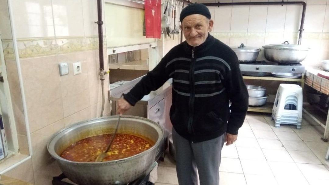 Osmanlı&rsquo;dan Kalma &rsquo;askıda&rsquo; Geleneği İftar Sofrasında Yaşatılıyor