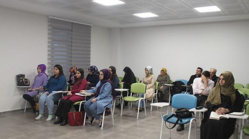 Fikir Ve Sanat Akademisi&rsquo;nde "sultanların Şiirleri" Dersi Son Buldu